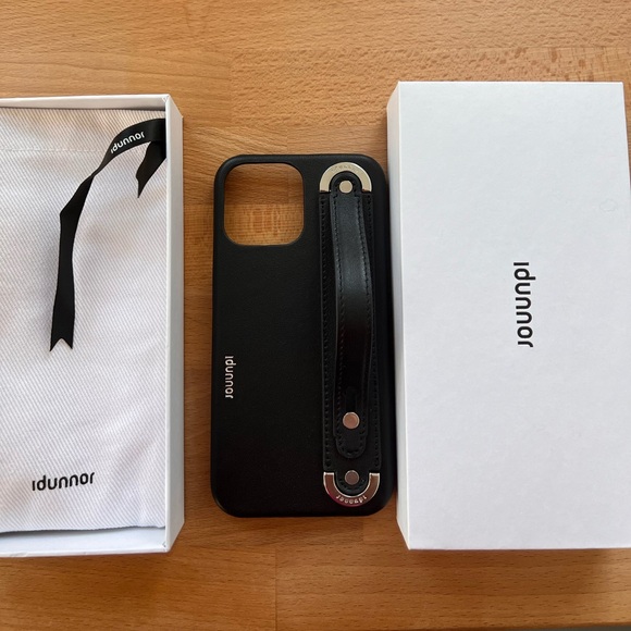 Good condition Idunnor pink leather case with strap handle - Picture 10 of 10